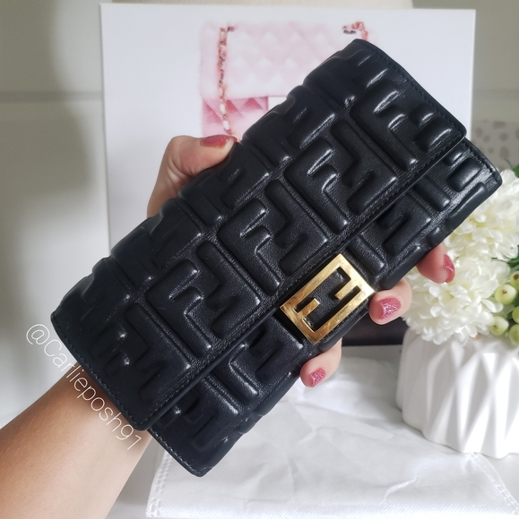 Authentic Pre-owned Fendi Baguette Continental Nappa Flap Wallet - Picture 4 of 14